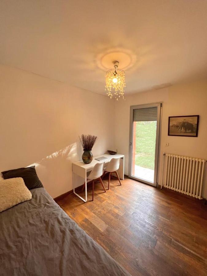 Privee Proche Metro Et Rocade Homestay *
